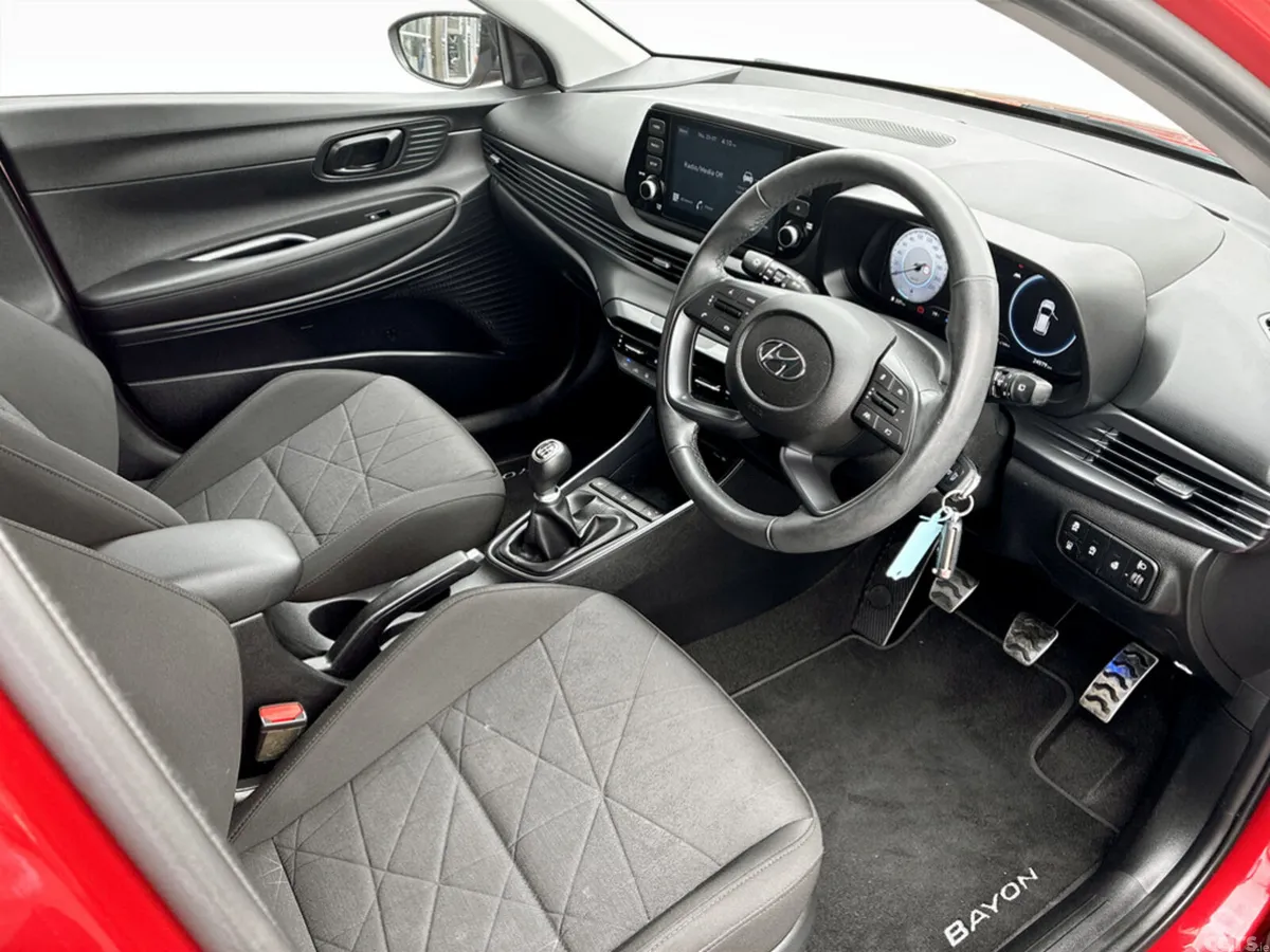 Hyundai Bayon Estate/Jeep, Petrol, 2024, Red
