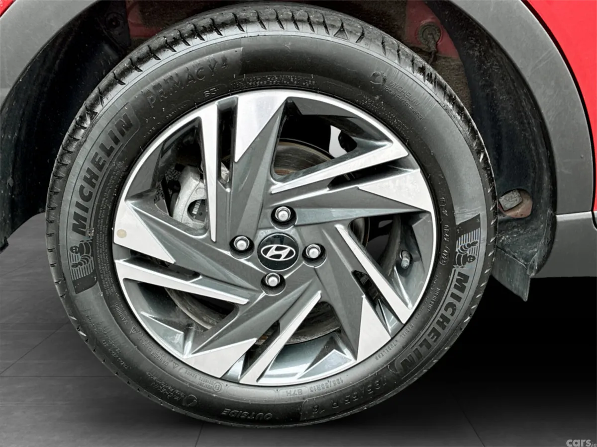 Hyundai Bayon Estate/Jeep, Petrol, 2024, Red