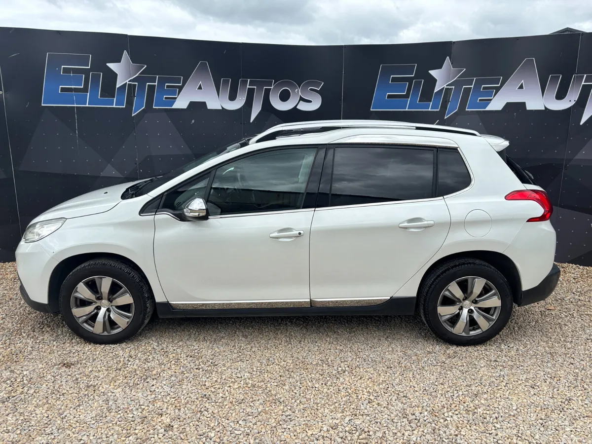 Peugeot 2008 Hatchback, Petrol, 2014, White