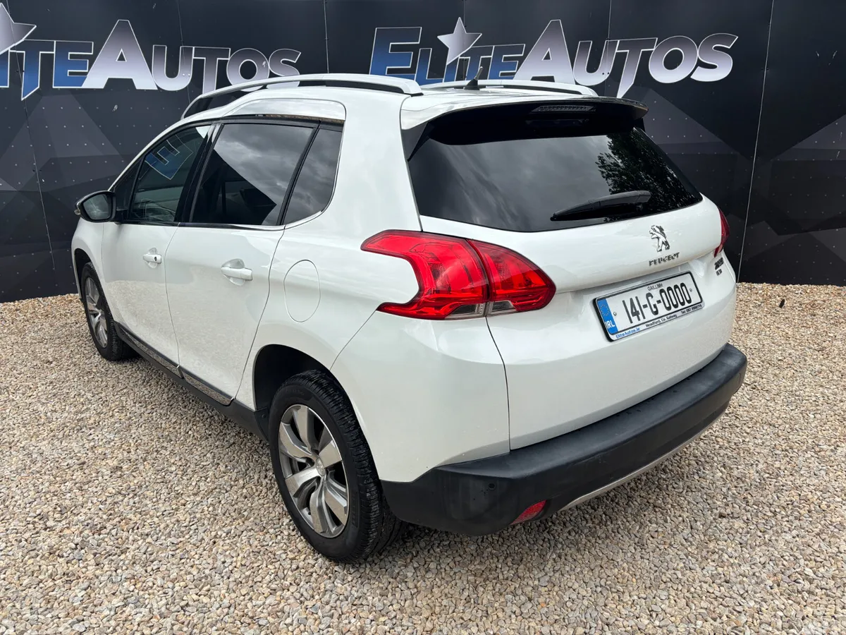 Peugeot 2008 Hatchback, Petrol, 2014, White