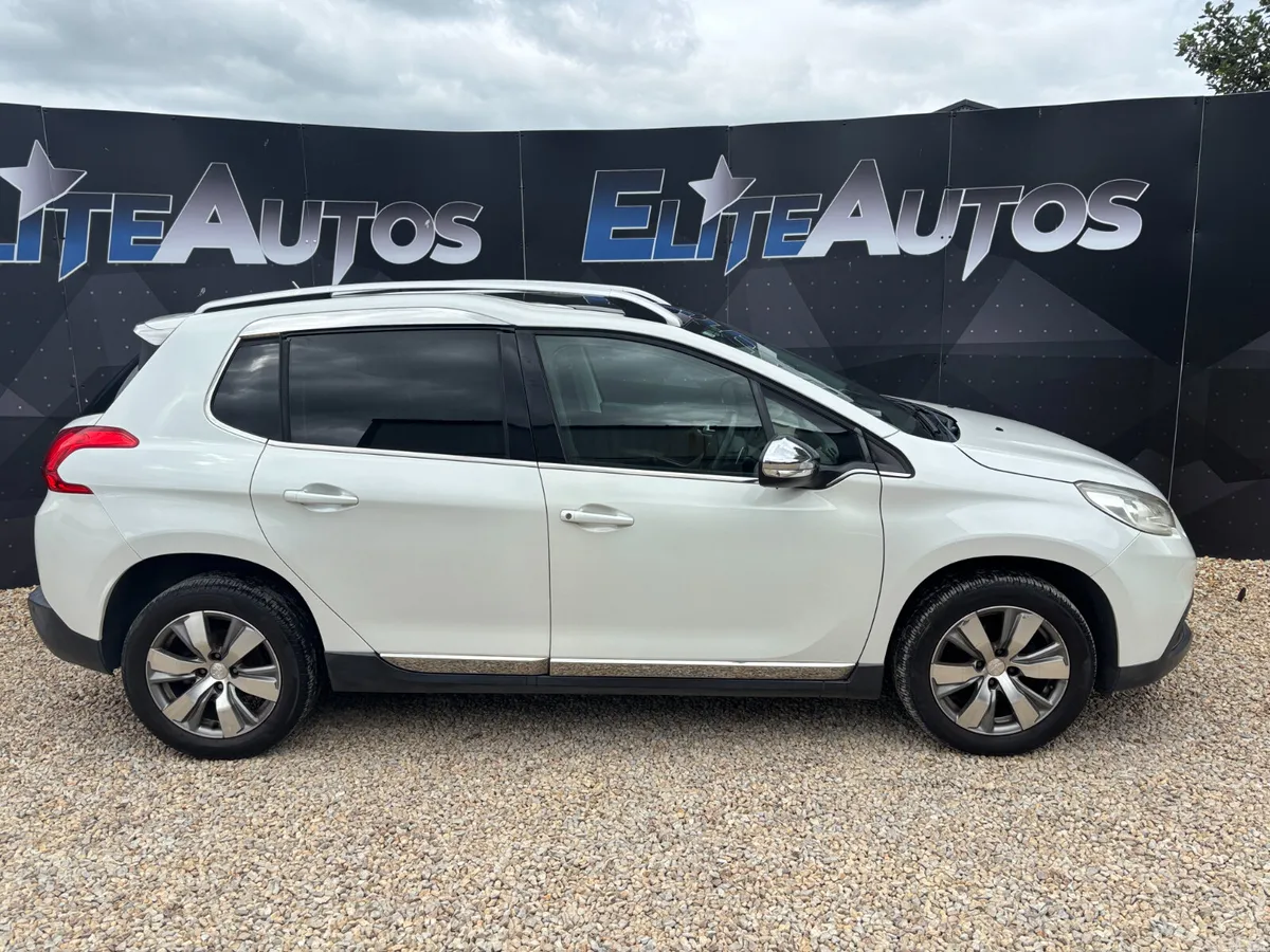 Peugeot 2008 Hatchback, Petrol, 2014, White