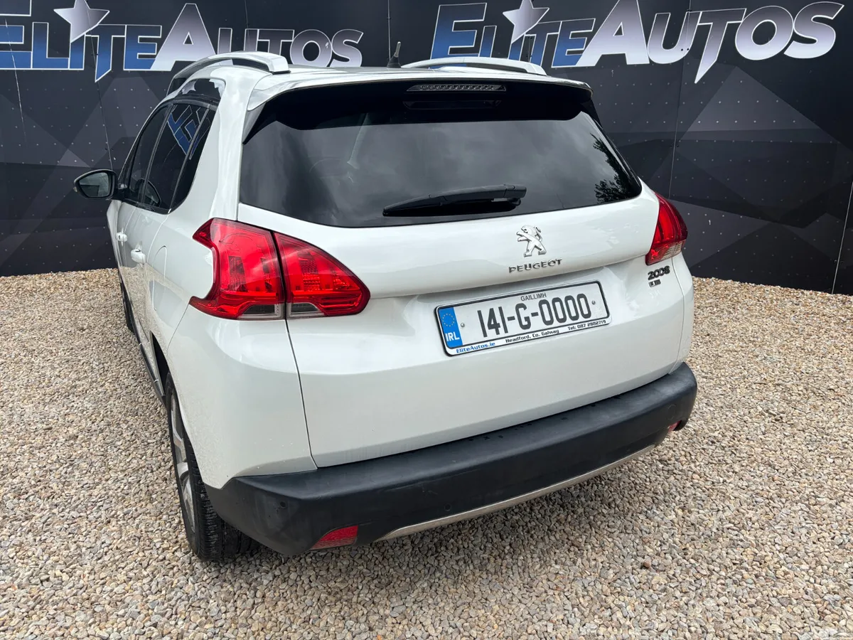 Peugeot 2008 Hatchback, Petrol, 2014, White