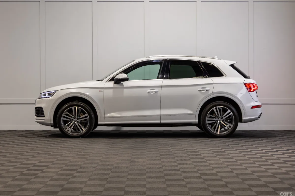 Audi Q5 SUV, Diesel, 2019, White