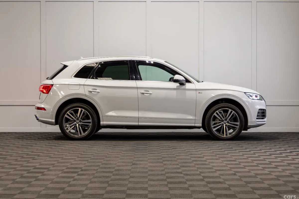 Audi Q5 SUV, Diesel, 2019, White