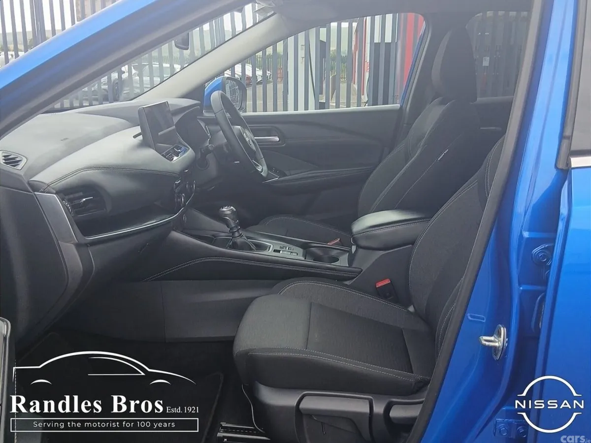 Nissan Qashqai MPV, Petrol, 2024, Blue