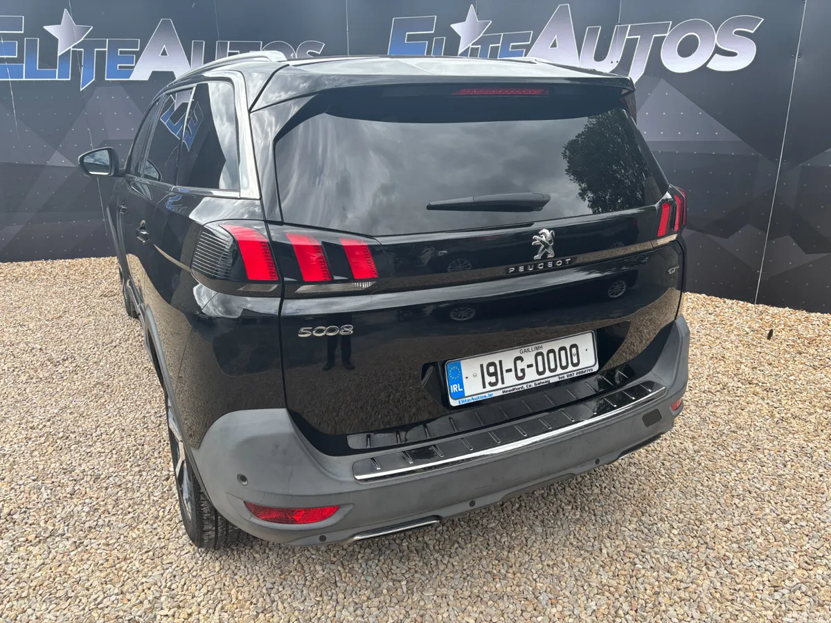Peugeot 5008 MPV, Diesel, 2019, Black