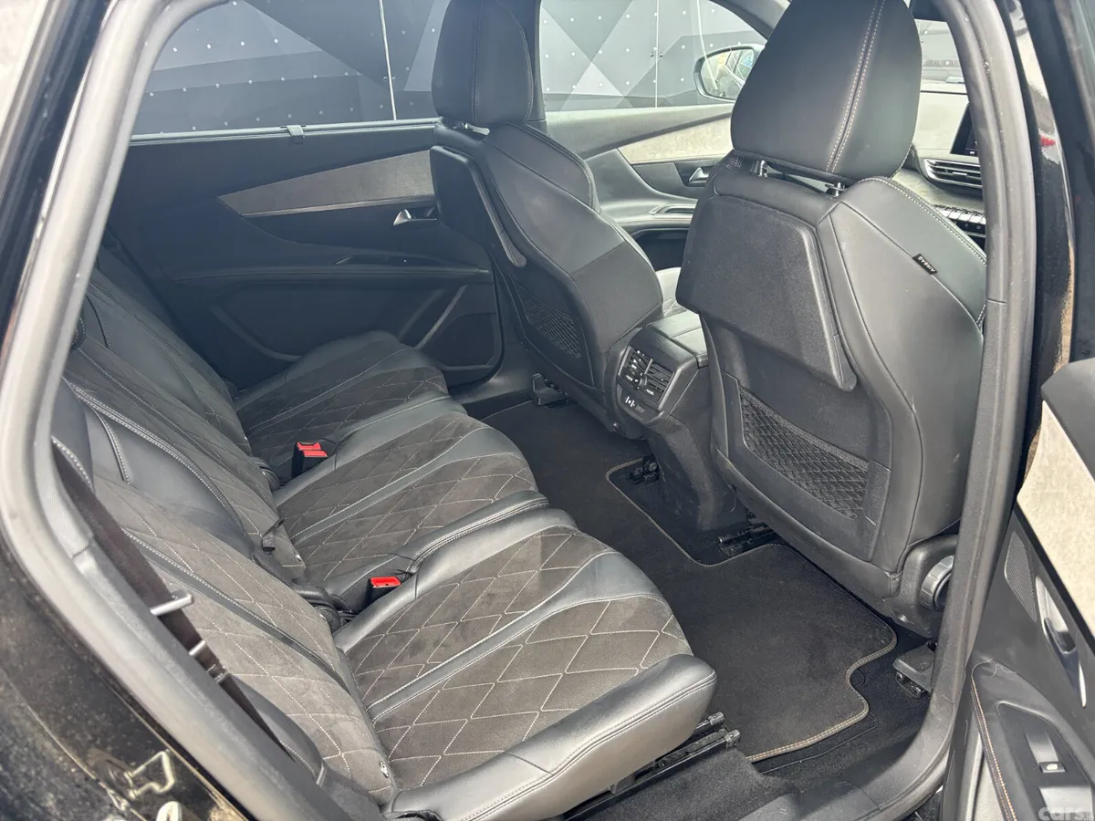 Peugeot 5008 MPV, Diesel, 2019, Black