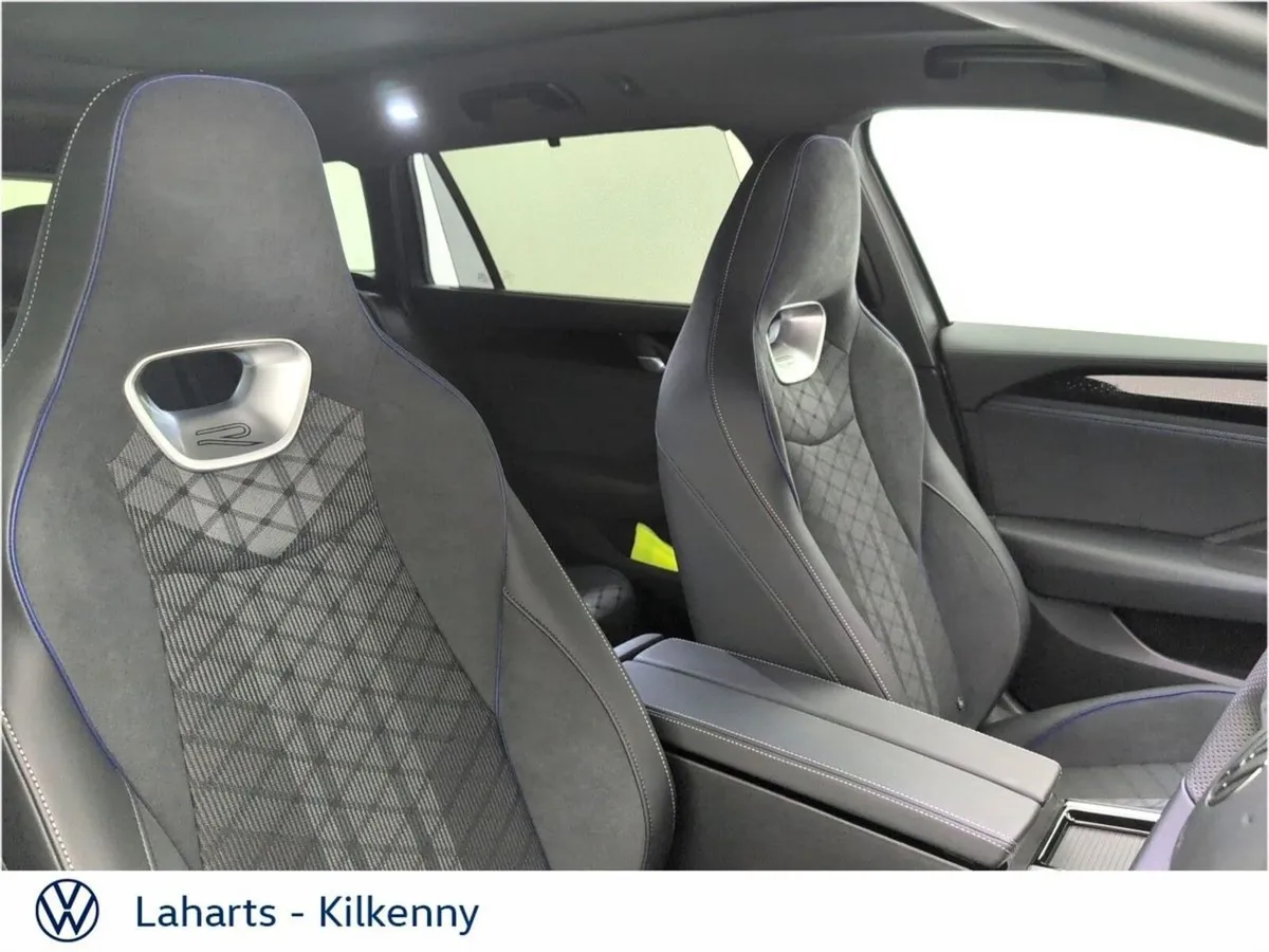 Volkswagen Passat Estate, Diesel, 2026, Grey