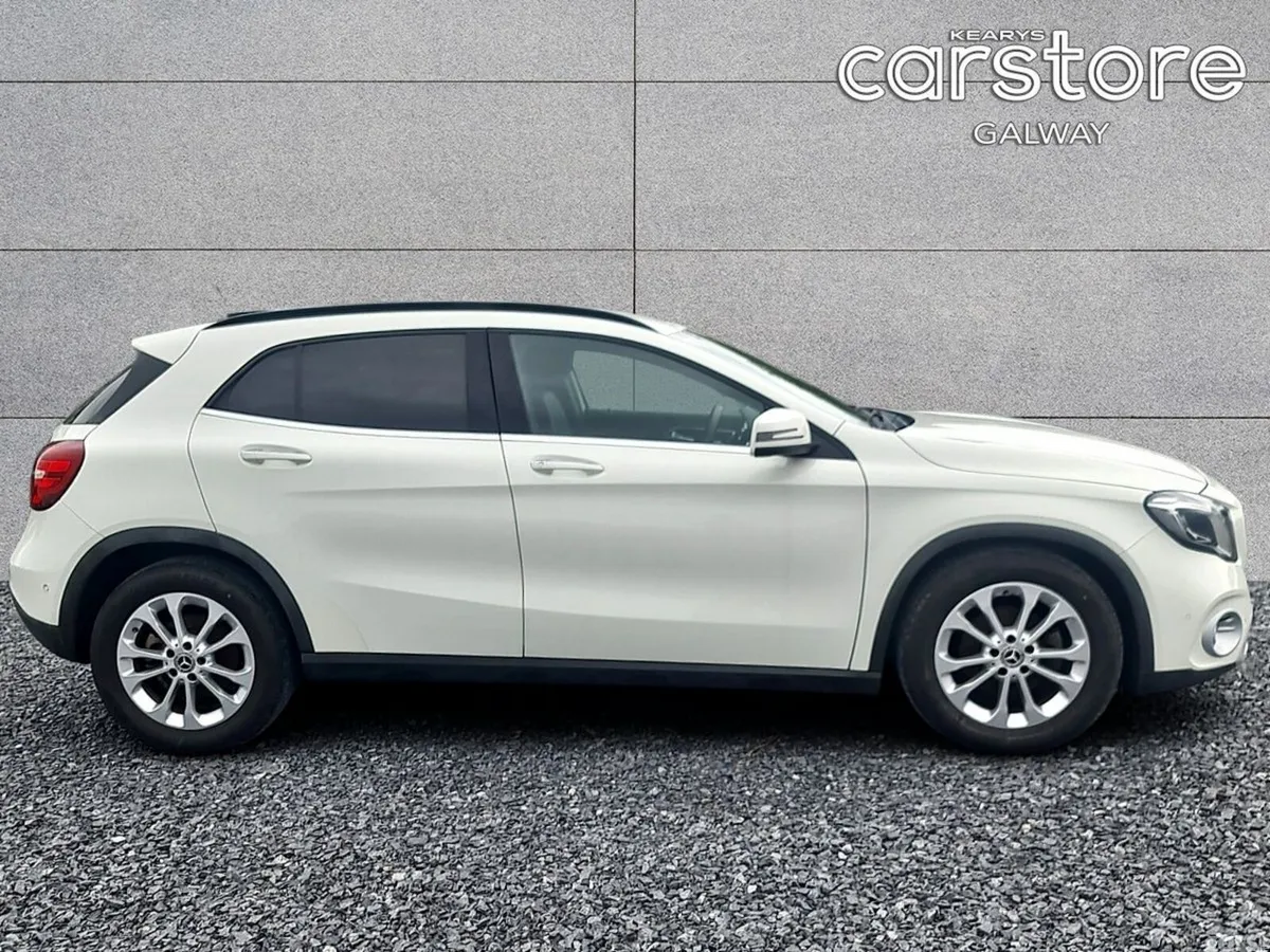 Mercedes-Benz GLA SUV, Petrol, 2017, White