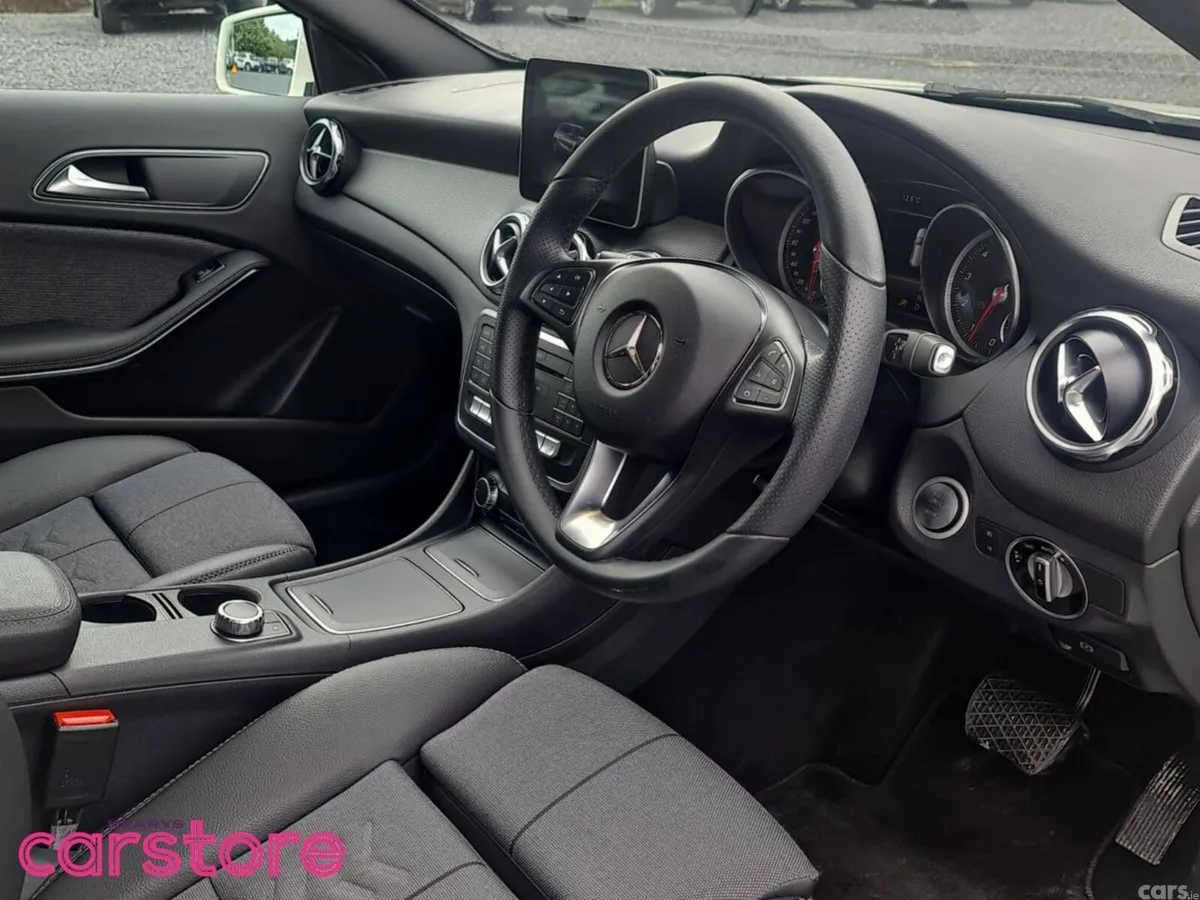 Mercedes-Benz GLA SUV, Petrol, 2017, White