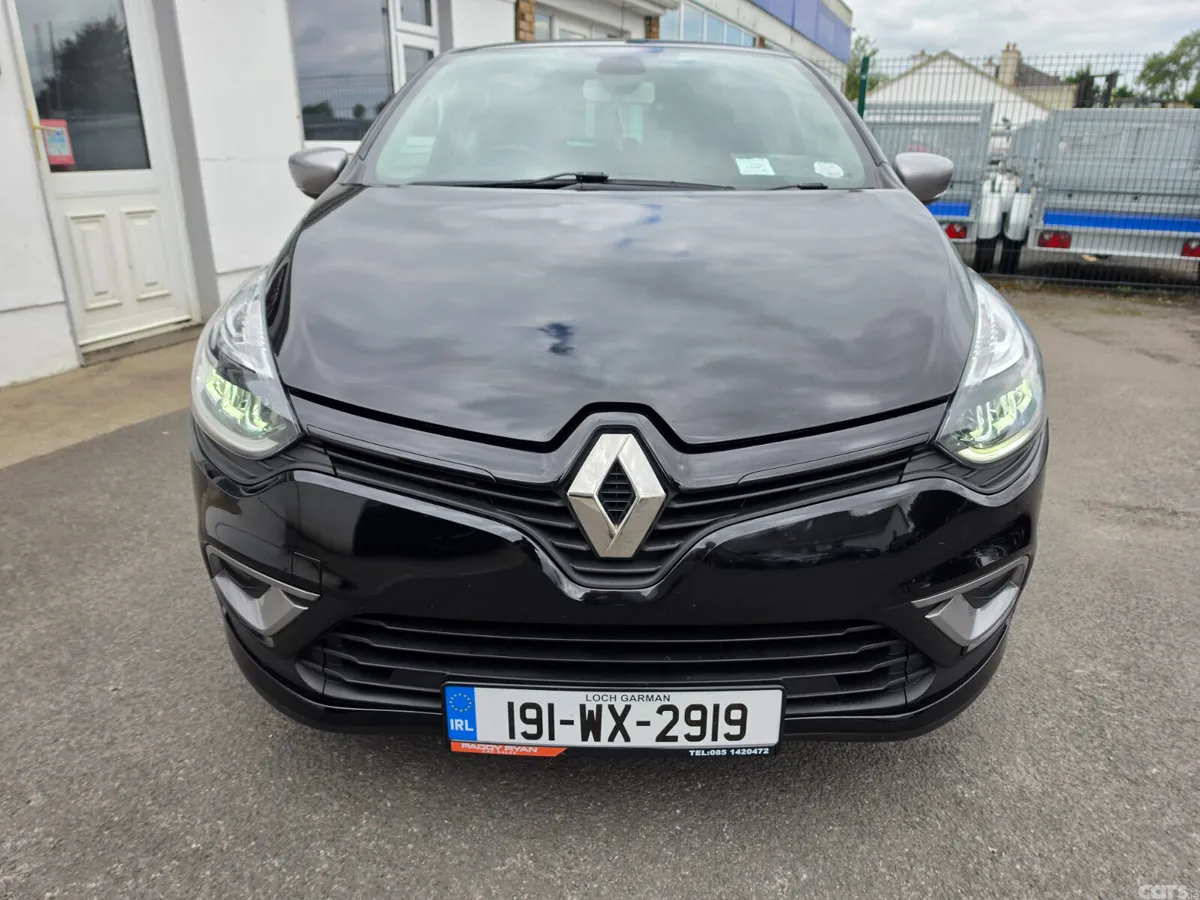 Renault Clio Hatchback, Petrol, 2019, Black