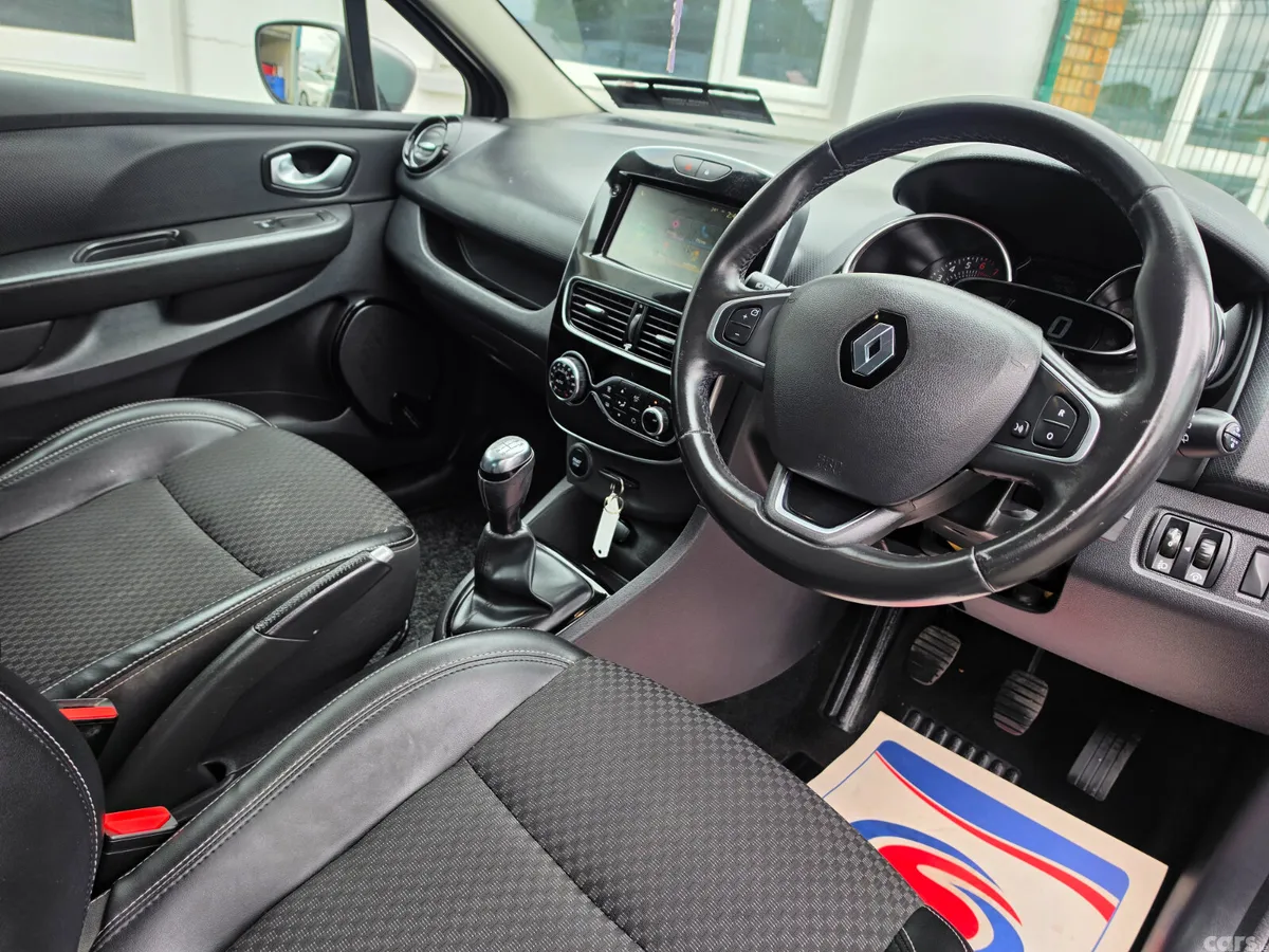 Renault Clio Hatchback, Petrol, 2019, Black