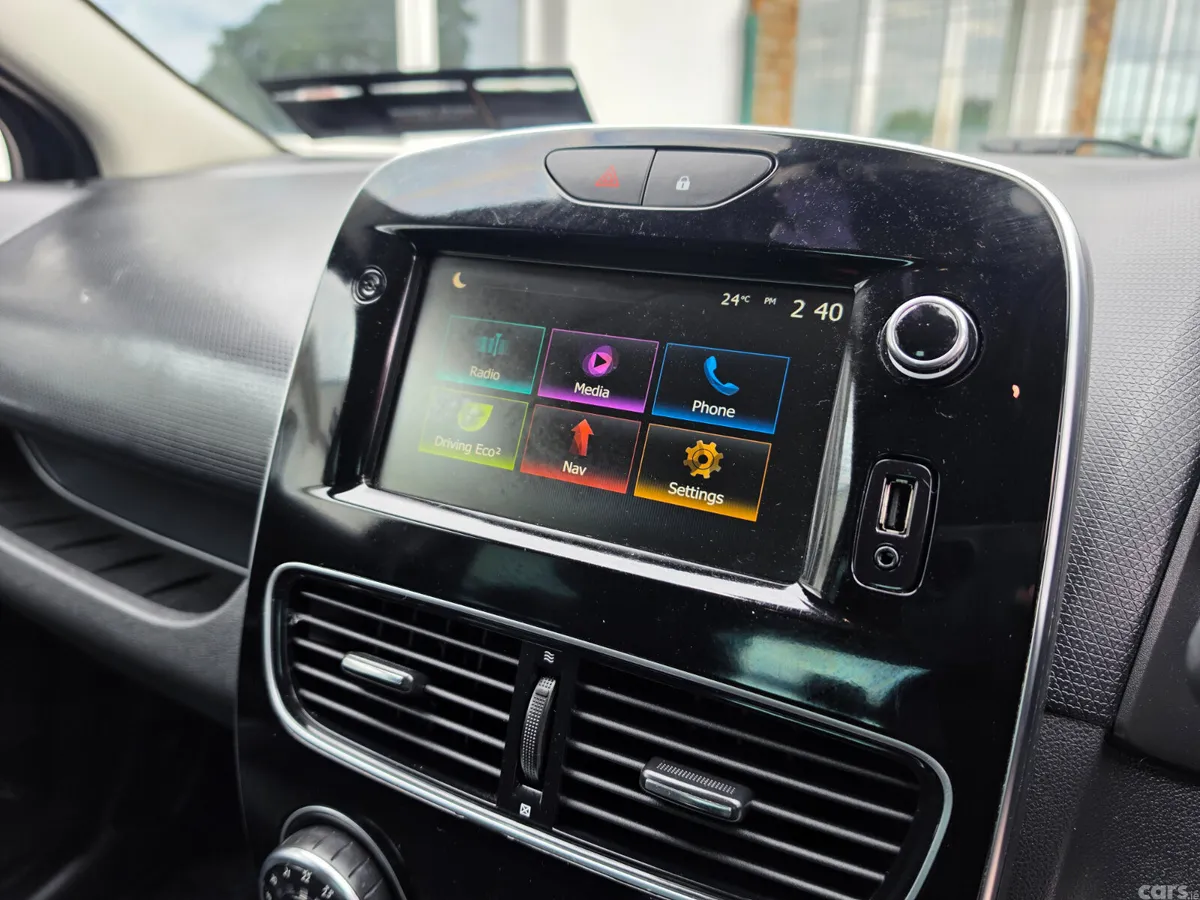 Renault Clio Hatchback, Petrol, 2019, Black
