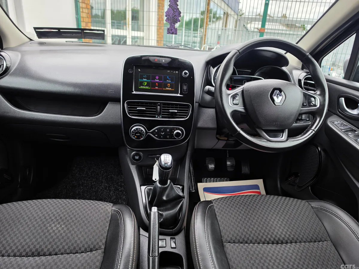 Renault Clio Hatchback, Petrol, 2019, Black