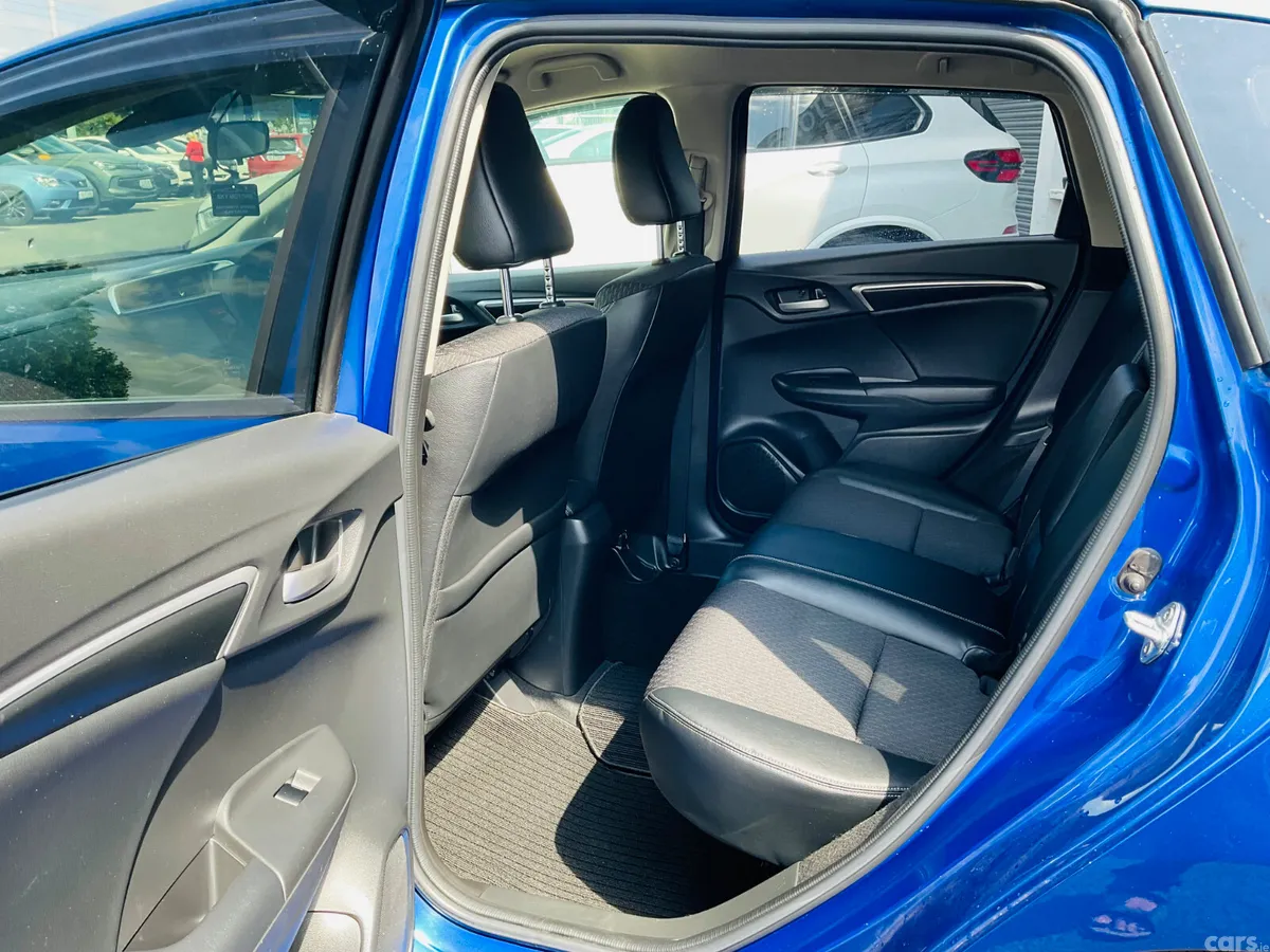 Honda Fit Hatchback, Petrol Hybrid, 2017, Blue