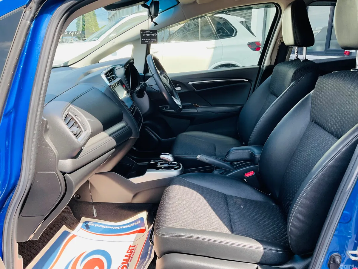 Honda Fit Hatchback, Petrol Hybrid, 2017, Blue