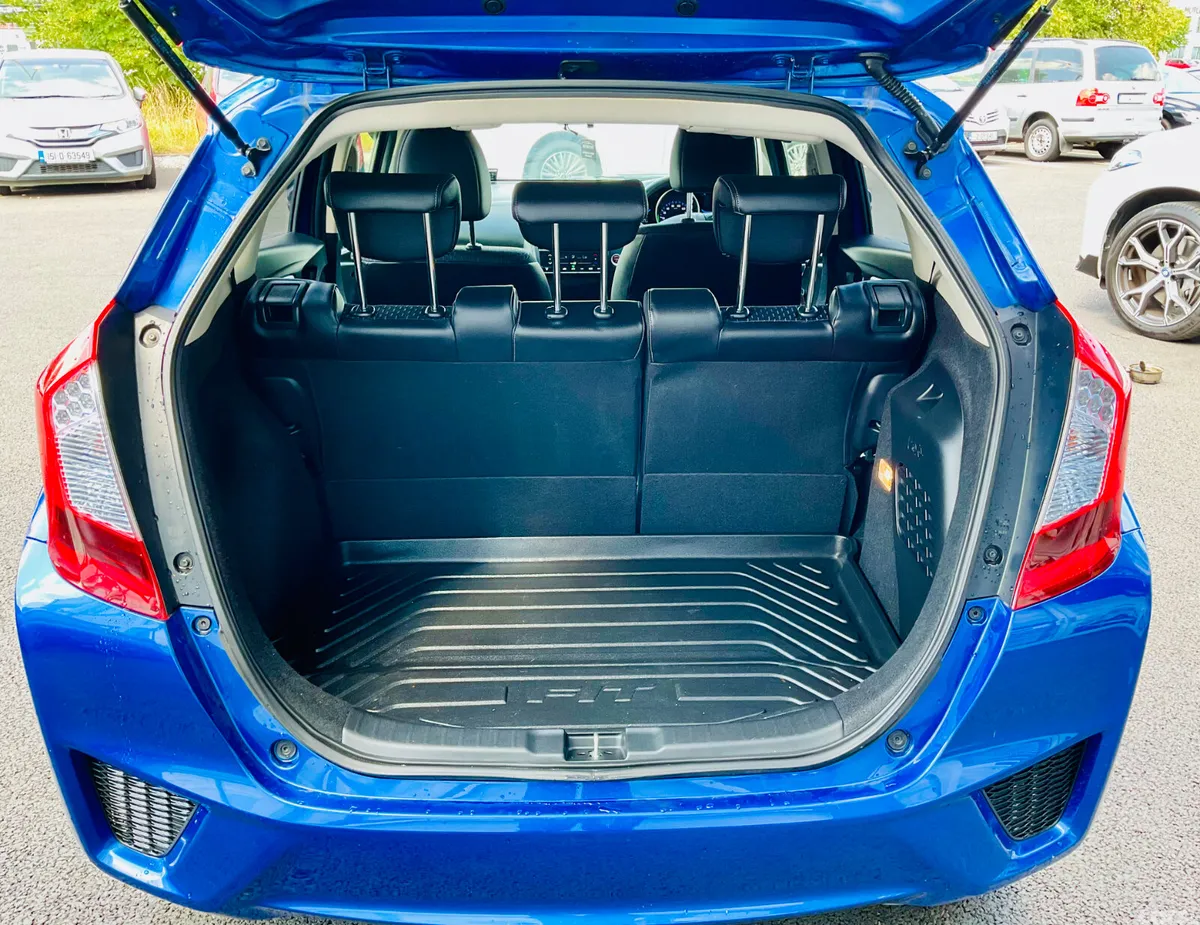 Honda Fit Hatchback, Petrol Hybrid, 2017, Blue