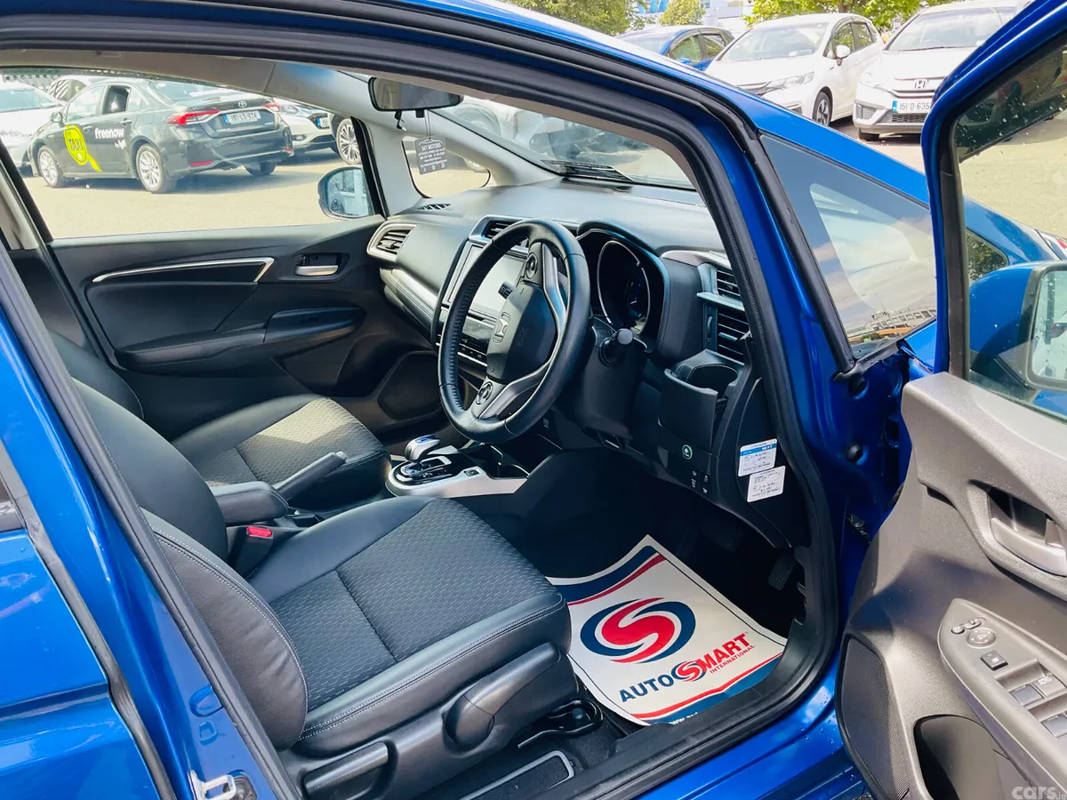 Honda Fit Hatchback, Petrol Hybrid, 2017, Blue