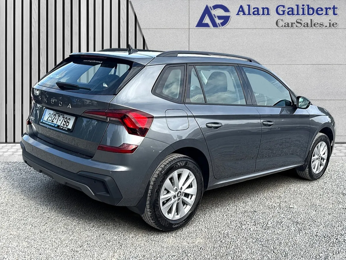 Skoda Kamiq Hatchback, Petrol, 2025, Grey