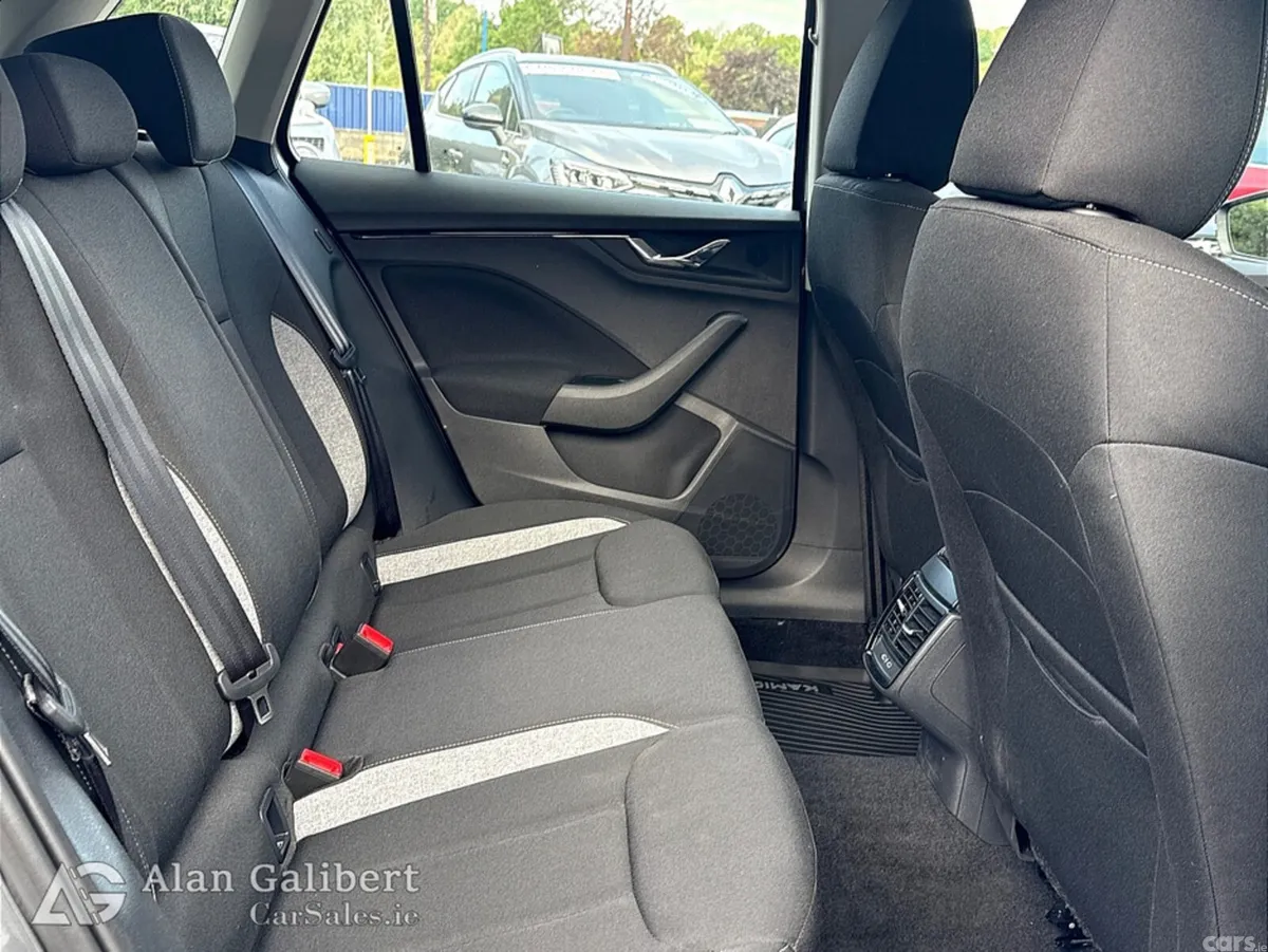 Skoda Kamiq Hatchback, Petrol, 2025, Grey