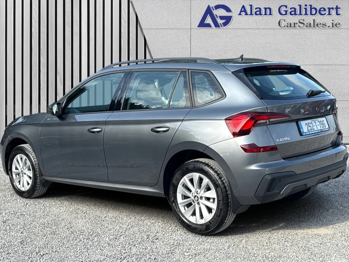 Skoda Kamiq Hatchback, Petrol, 2025, Grey