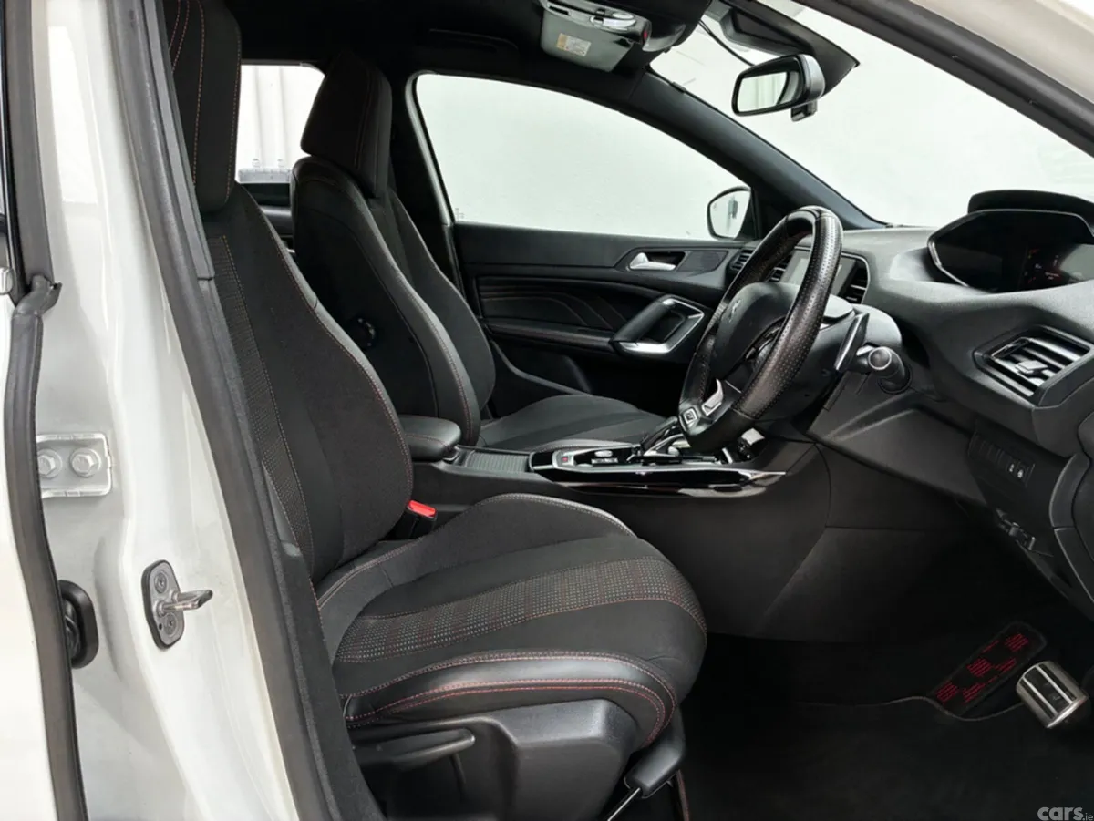 Peugeot 308 Hatchback, Diesel, 2021, White