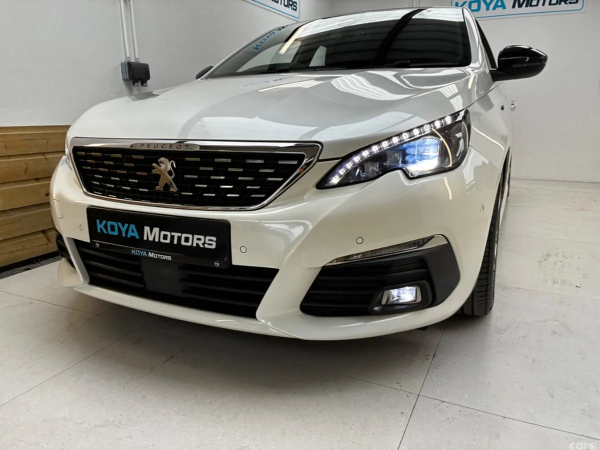 Peugeot 308 Hatchback, Diesel, 2021, White