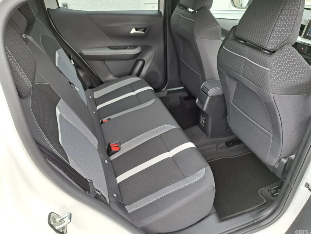 Opel Frontera SUV, Petrol Hybrid, 2026, White