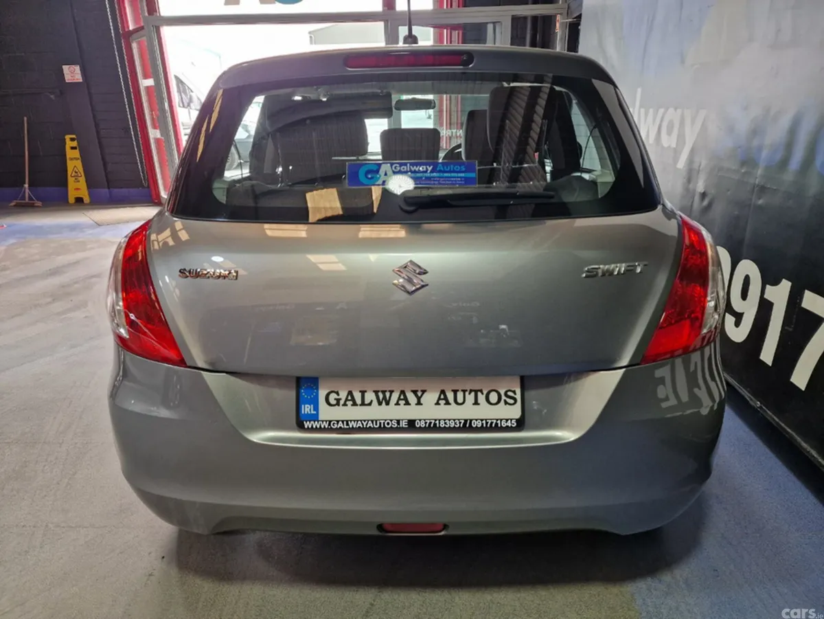 Suzuki Swift Hatchback, Petrol, 2016, Grey