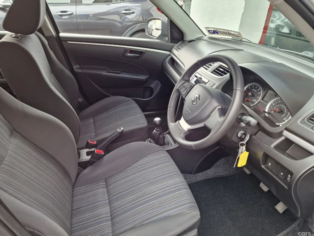 Suzuki Swift Hatchback, Petrol, 2016, Grey