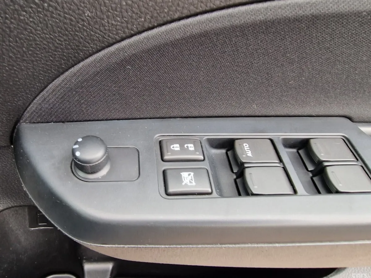 Suzuki Swift Hatchback, Petrol, 2016, Grey