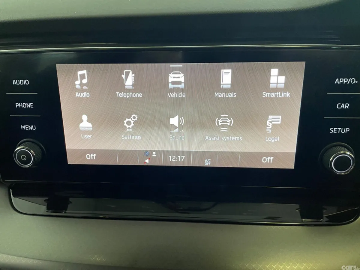 Skoda Octavia Hatchback, Diesel, 2023, Grey