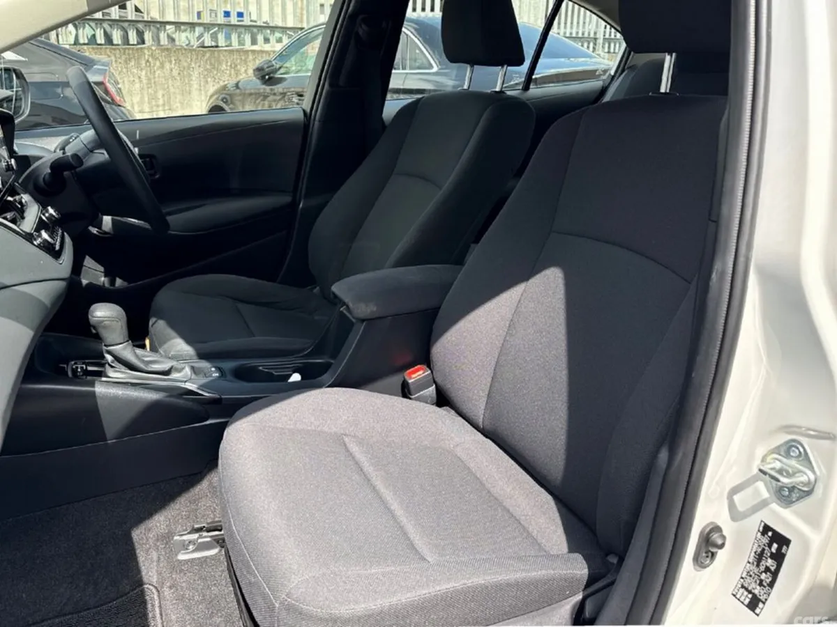Toyota Corolla Saloon, Petrol Hybrid, 2021, White