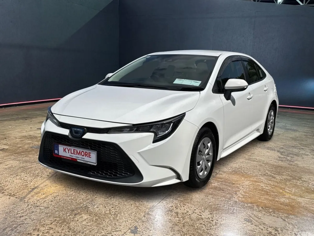 Toyota Corolla Saloon, Petrol Hybrid, 2021, White
