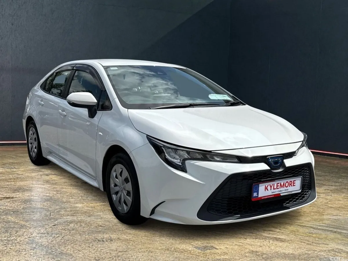 Toyota Corolla Saloon, Petrol Hybrid, 2021, White