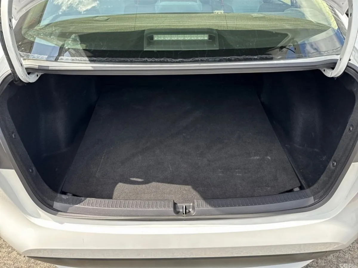 Toyota Corolla Saloon, Petrol Hybrid, 2021, White