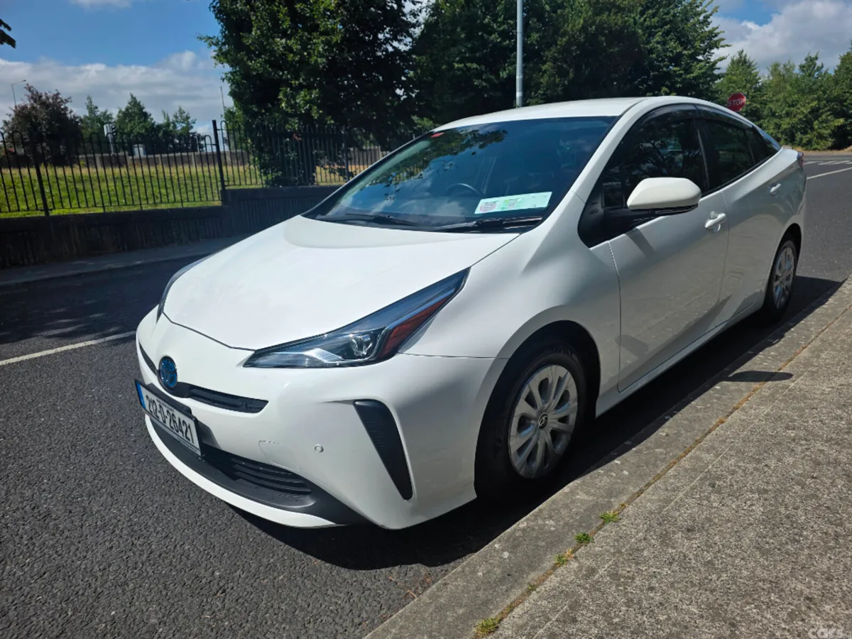 Toyota Prius Hatchback, Petrol Hybrid, 2021, White