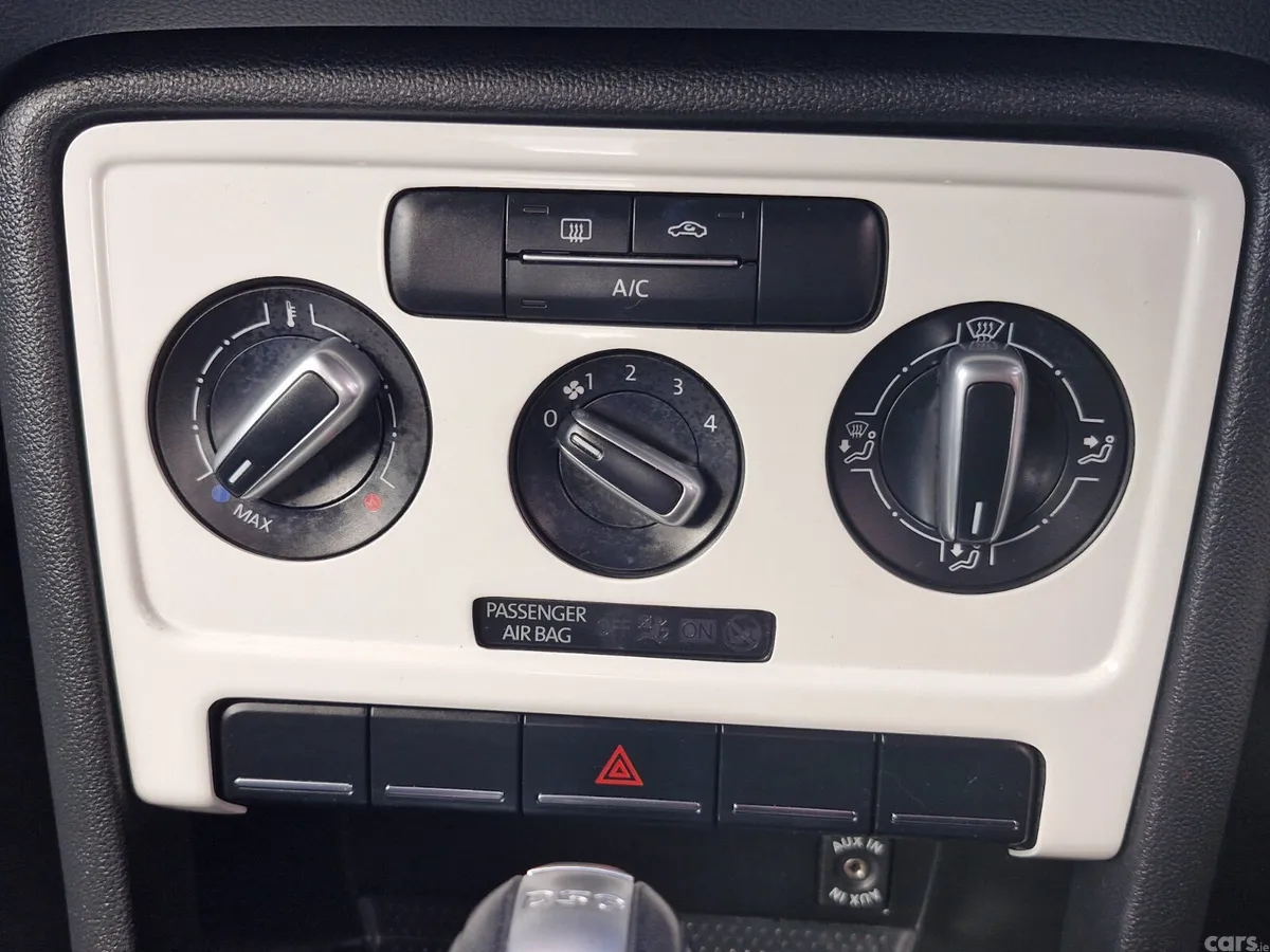 Volkswagen Beetle Hatchback, Petrol, 2013, White