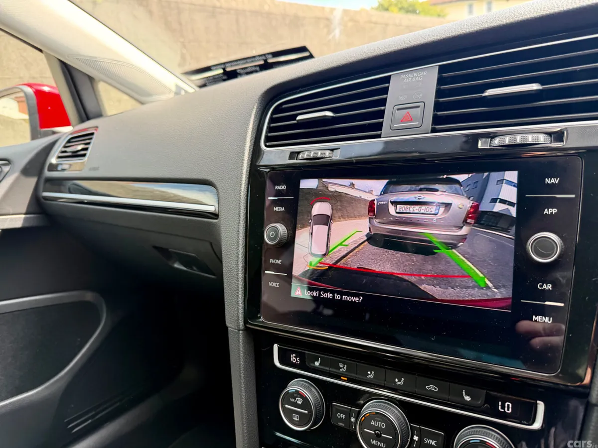 Volkswagen Golf Estate, Petrol, 2018, Red