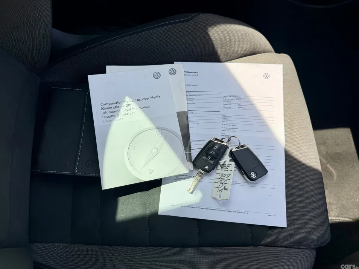 Volkswagen Golf Estate, Petrol, 2018, Red