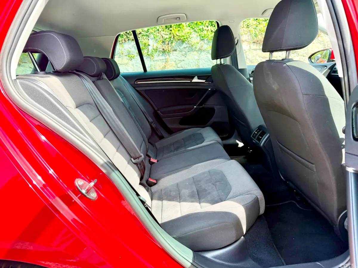 Volkswagen Golf Estate, Petrol, 2018, Red