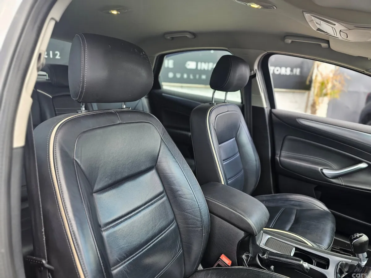 Ford Mondeo Hatchback, Diesel, 2014, Grey
