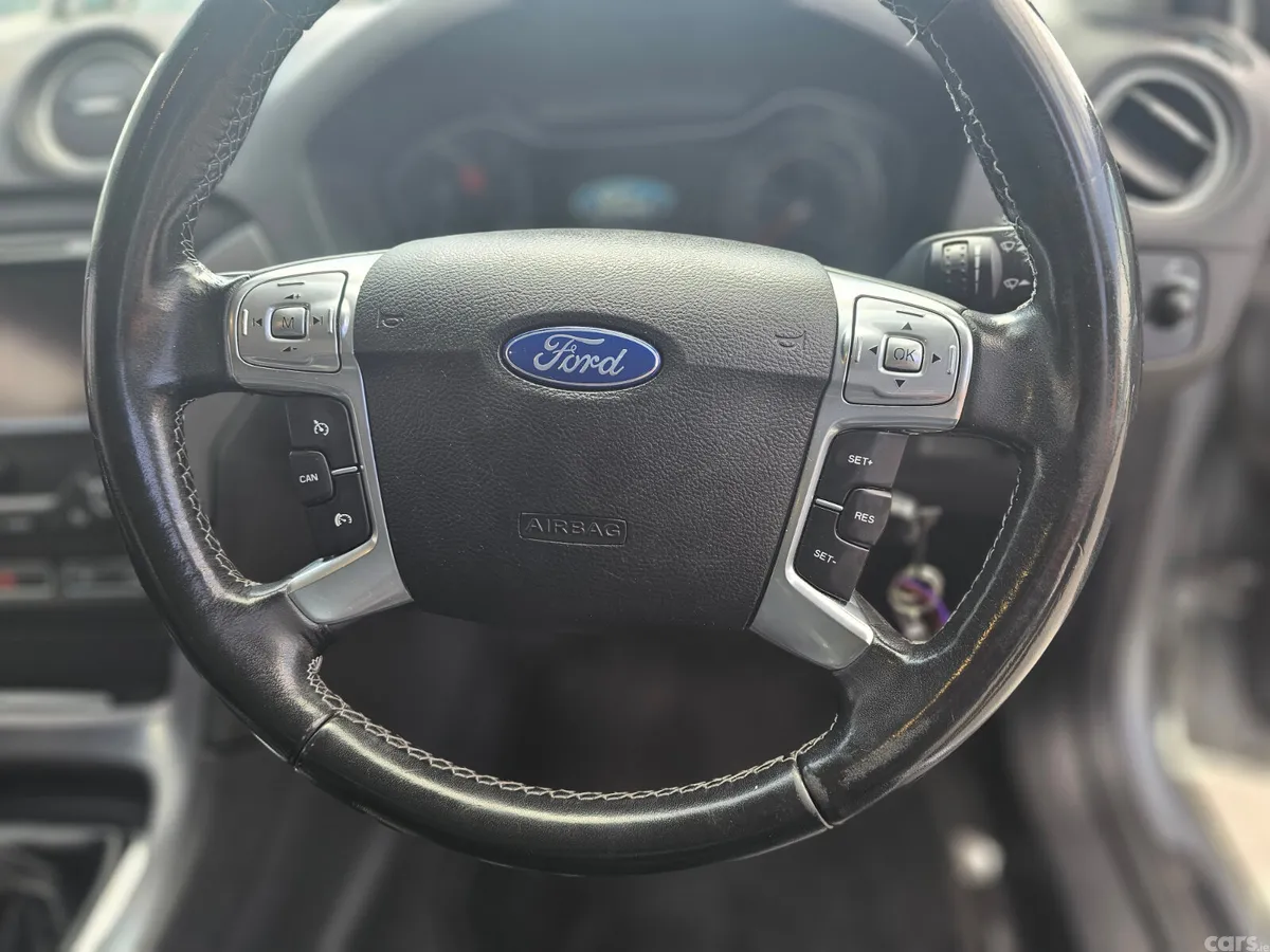 Ford Mondeo Hatchback, Diesel, 2014, Grey