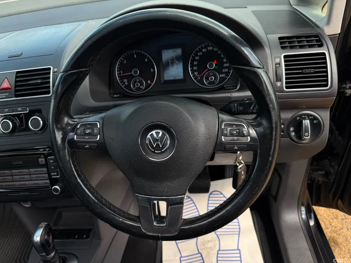 Volkswagen Touran MPV, Diesel, 2015, Black