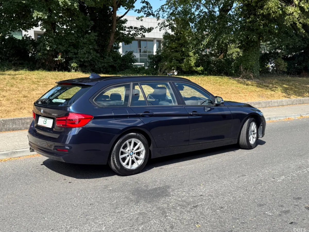 BMW 3-Series Estate, Petrol, 2017, Blue