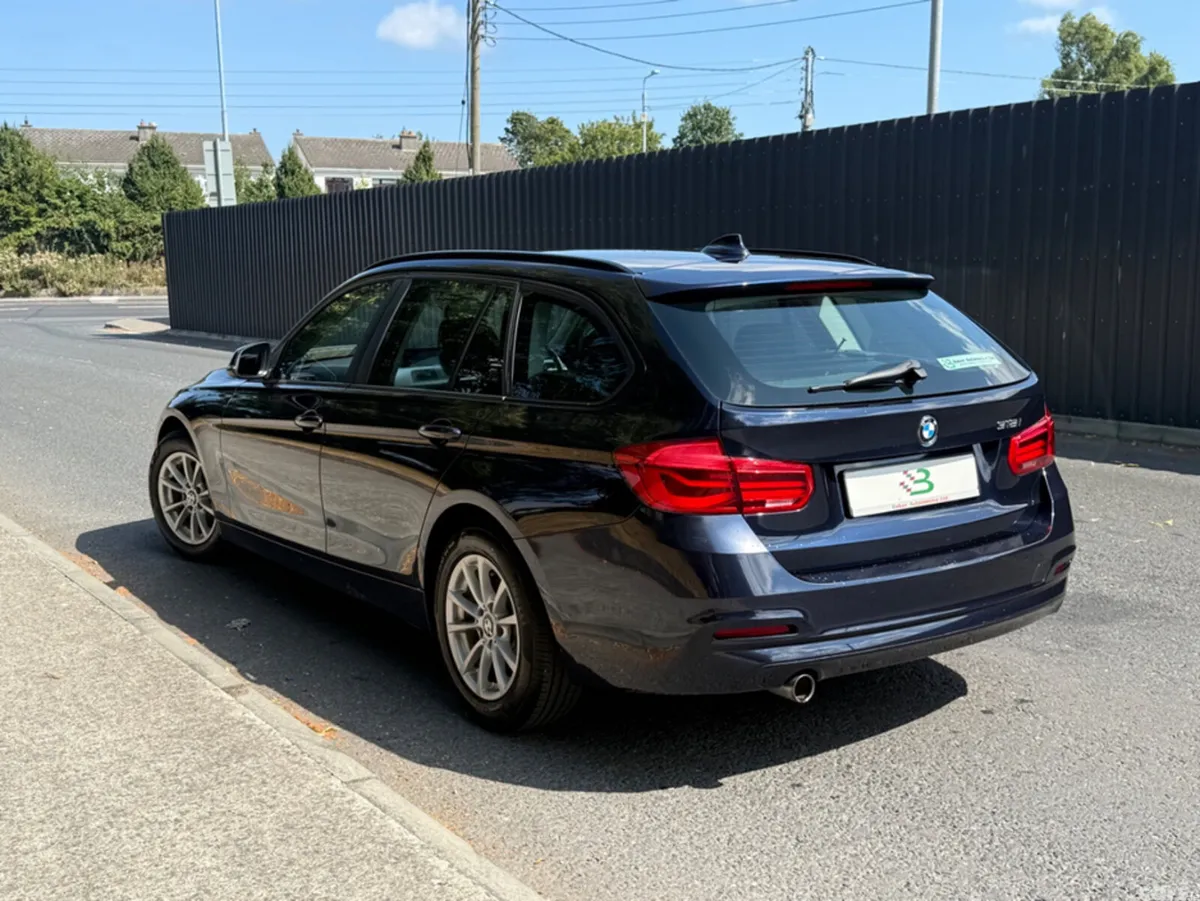BMW 3-Series Estate, Petrol, 2017, Blue