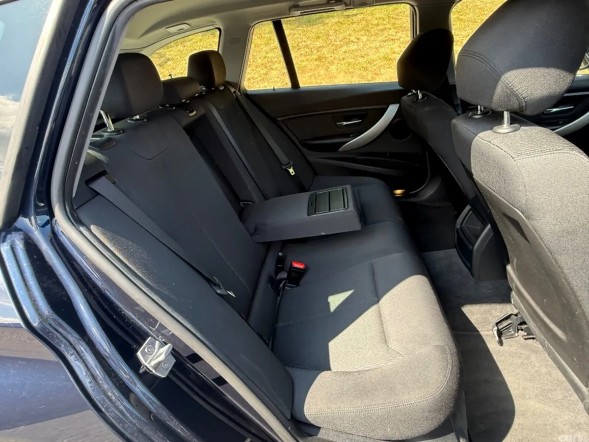 BMW 3-Series Estate, Petrol, 2017, Blue