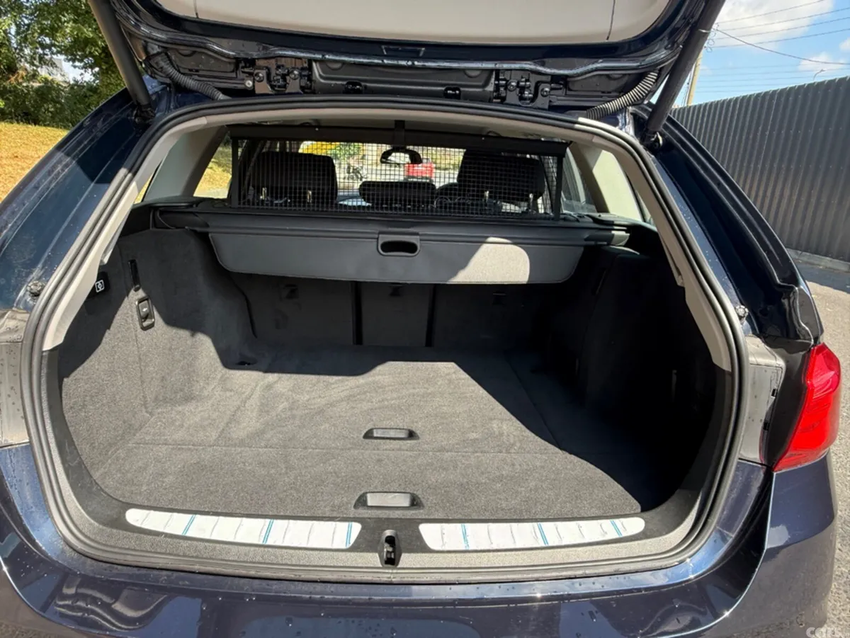 BMW 3-Series Estate, Petrol, 2017, Blue