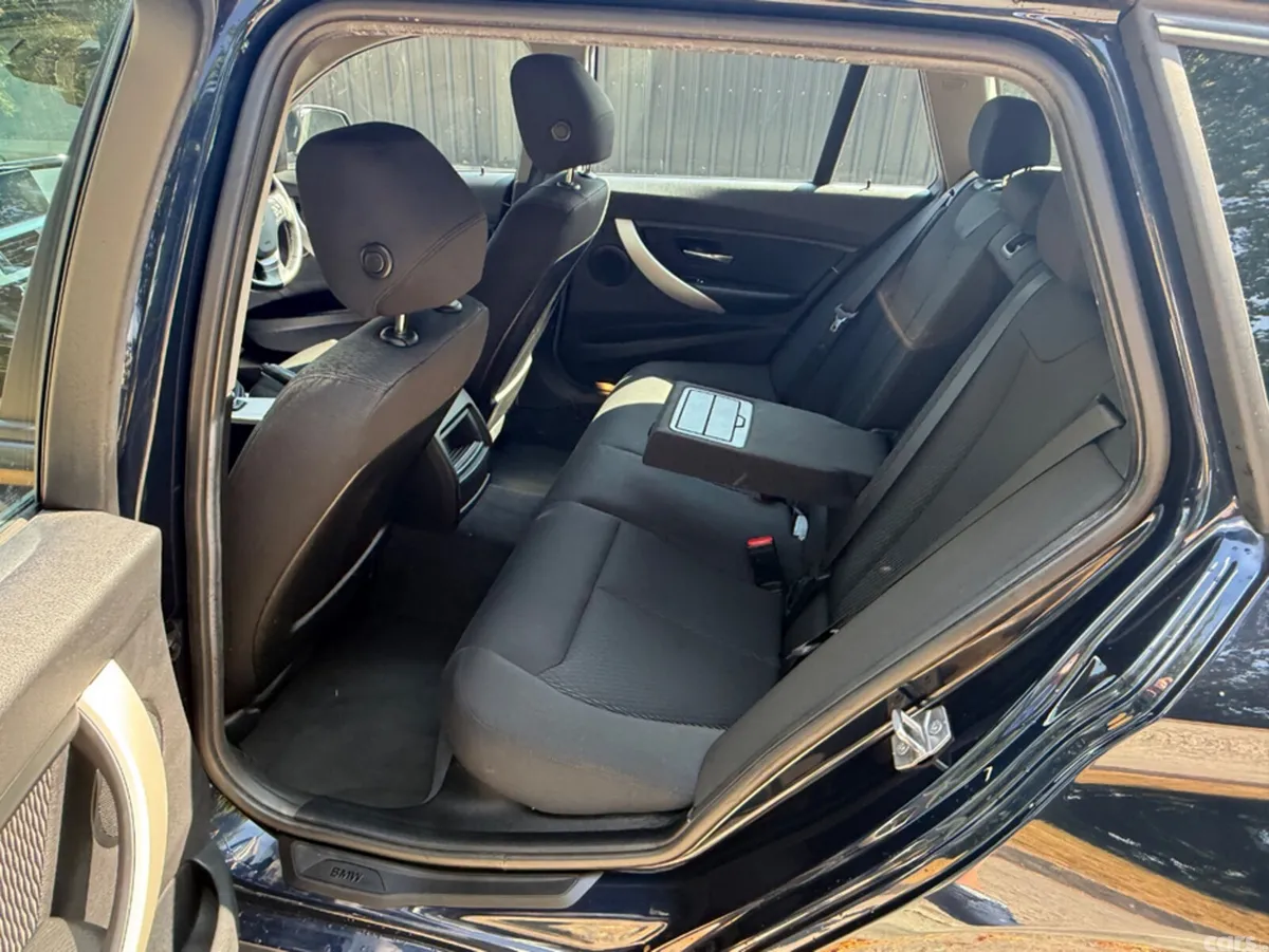 BMW 3-Series Estate, Petrol, 2017, Blue