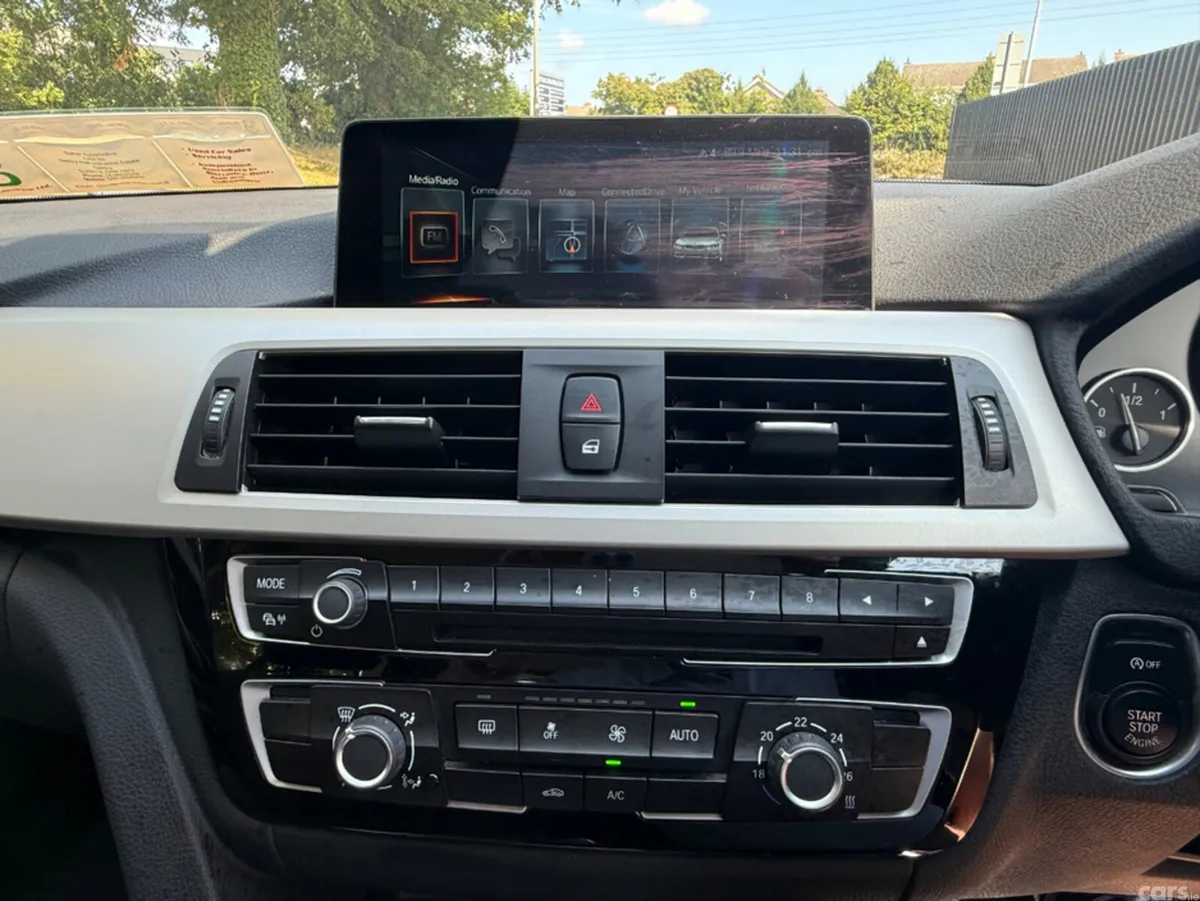 BMW 3-Series Estate, Petrol, 2017, Blue